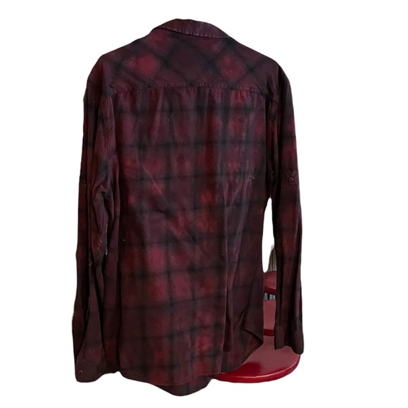 Men’s Rock & Republic Shirt - Picture 4 of 4